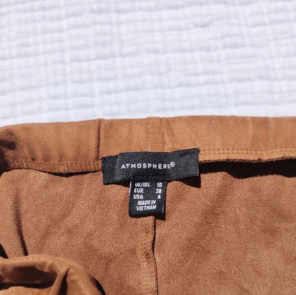 ATMOSPHERE Tan Vegan Suede Skirt - Picture 3 of 4